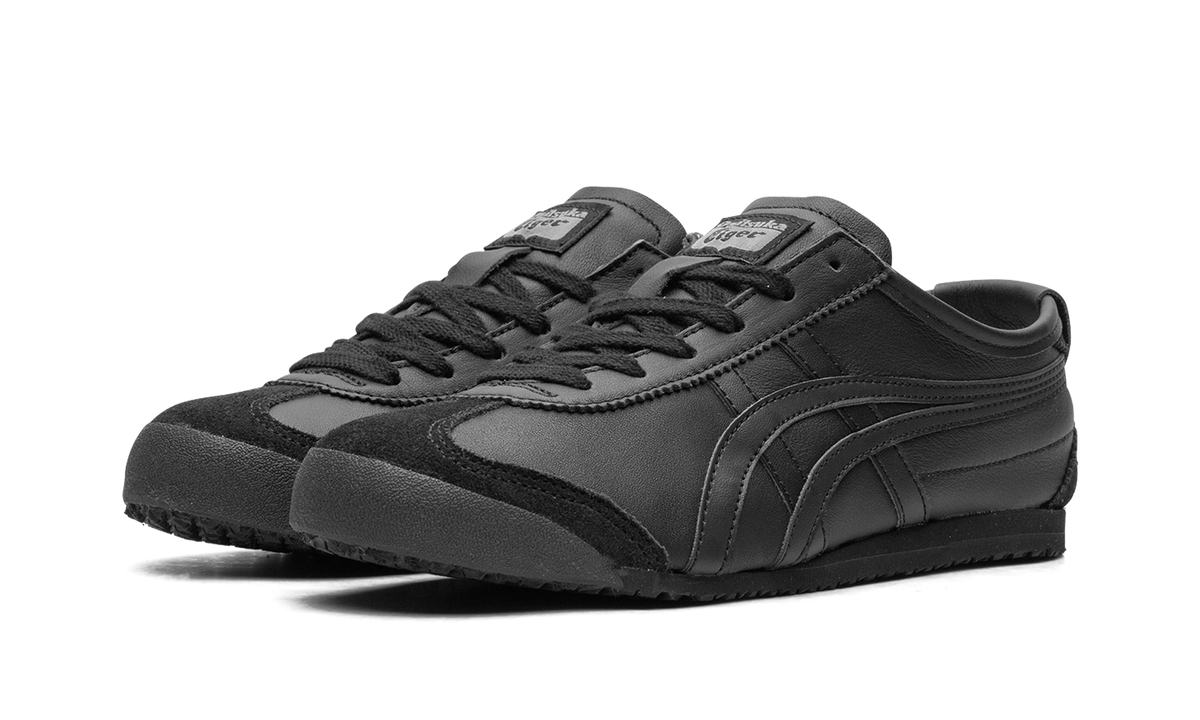 Mexico 66 "Triple Black" D4J2L 9090